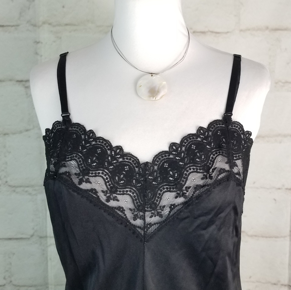 Vintage Smart Size 38 Black Slip Chemise Short Nightie Lace Inlay Bustline - Picture 3 of 6